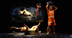 «Pezes», un Premi Nacional passat per aigua al Teatre Sans