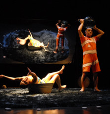 «Pezes», un Premi Nacional passat per aigua al Teatre Sans
