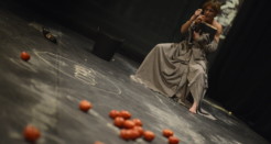 Proposta teatral per al cap de setmana: Mi relación con la comida (Teatre del Mar) i Acosos y derribos SL (Teatre Sans)