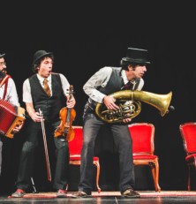 Música clown al Teatre del Mar: Los Ravinobich Bye Bye Tour